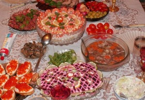 Салаты на праздничном столе